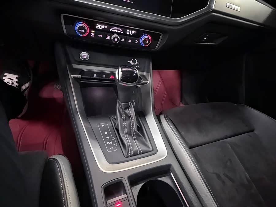 Audi Q3 2020 immagine di auto #14