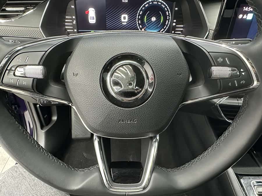 Skoda Octavia 2021 car image #14