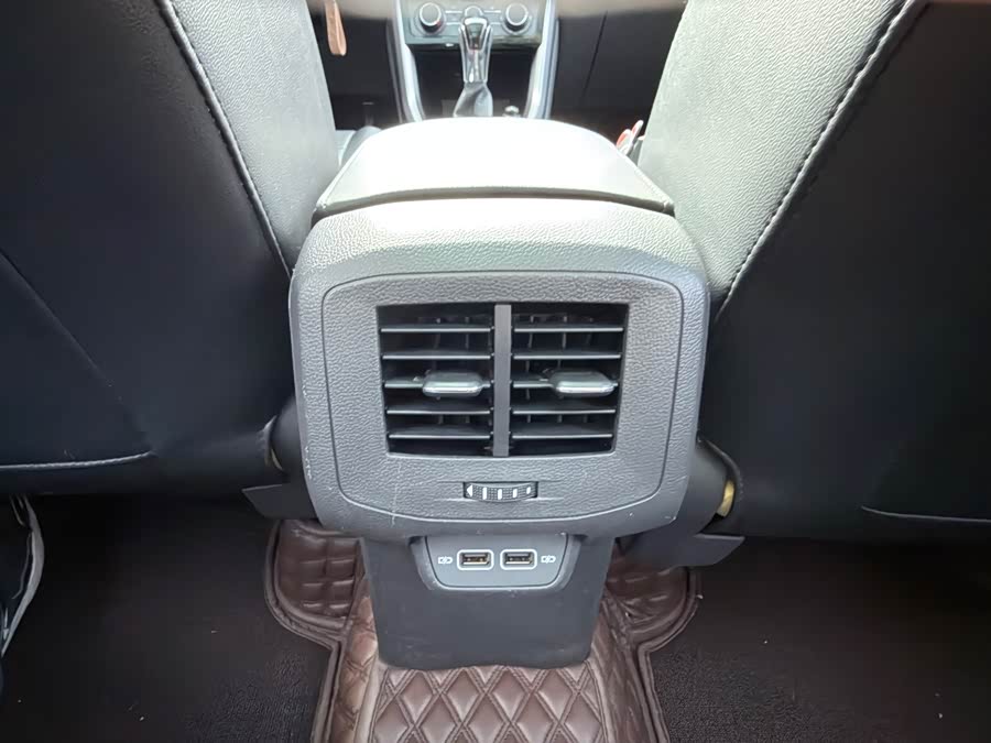 Volkswagen T-Cross 2020 car image #14