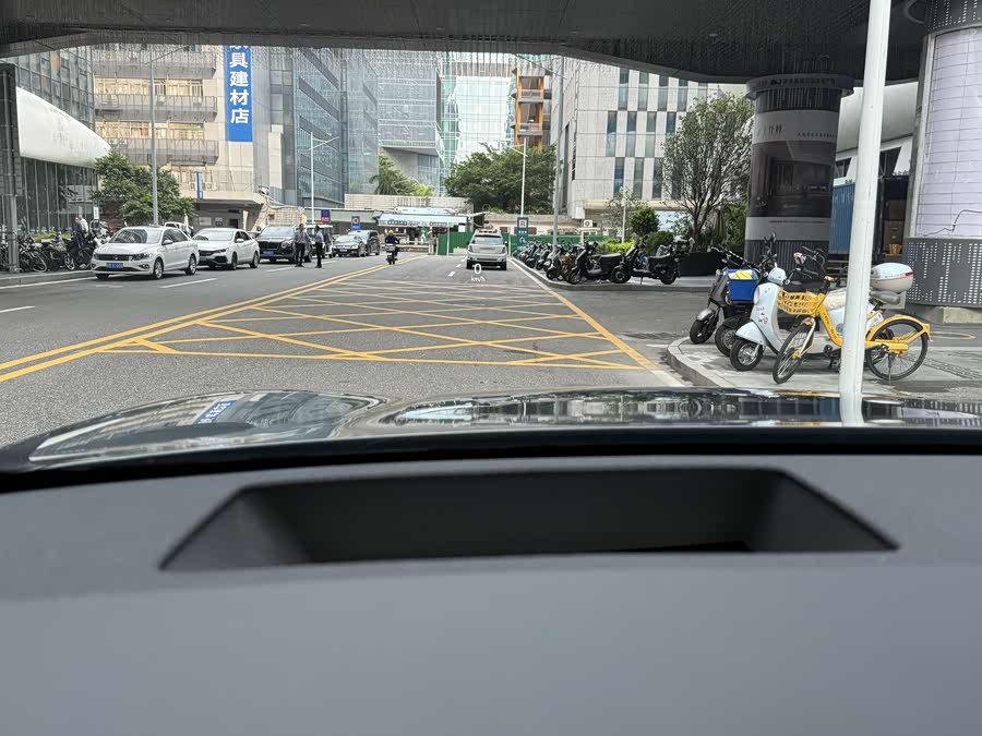 BYD Tang L 2025 car image #14