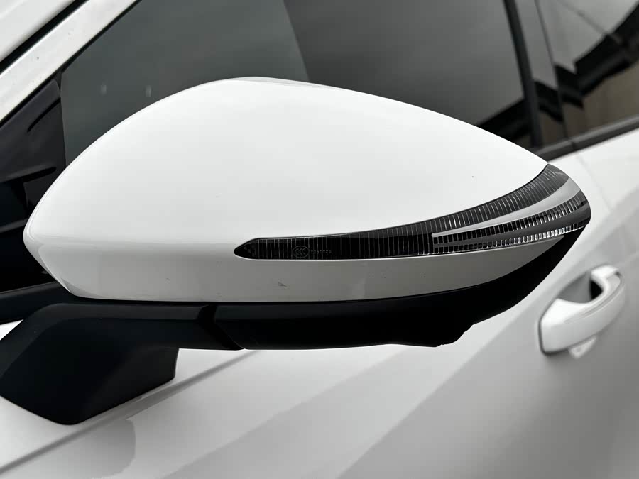 GEELY 2025 #14 GEELY 2025 car image #14