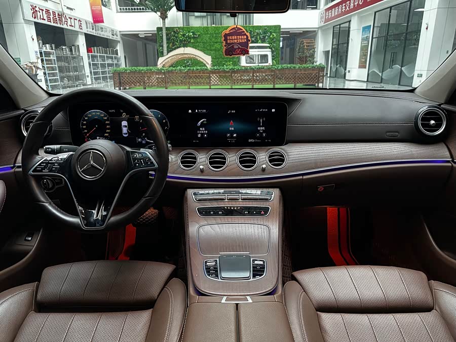 Mercedes-Benz E Class 2023 car image #14