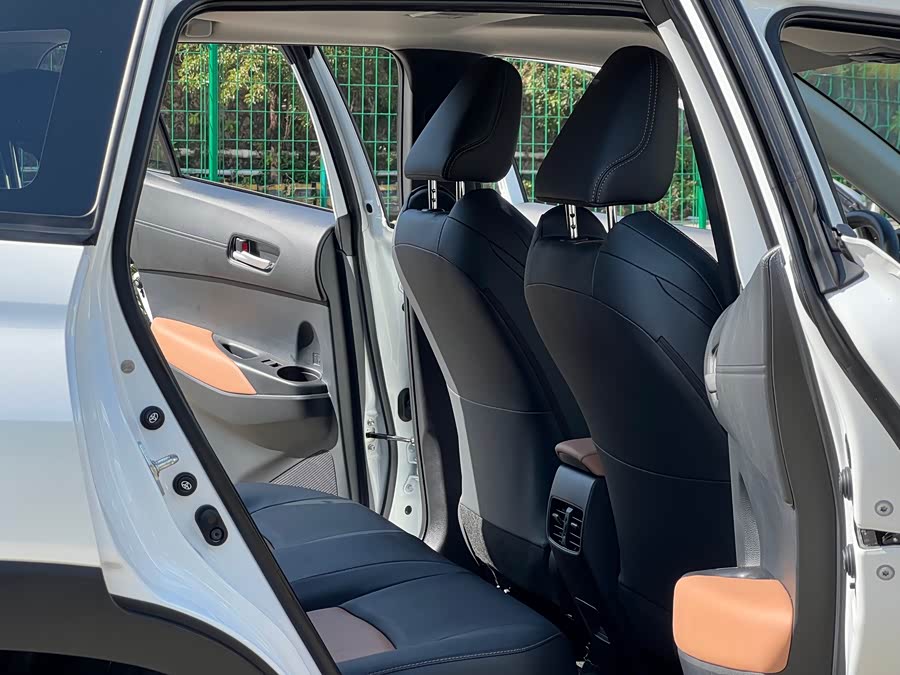 Toyota Frontlander 2023 car image #14