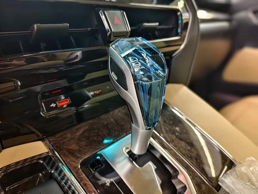Toyota Vellfire 2020 car image #14