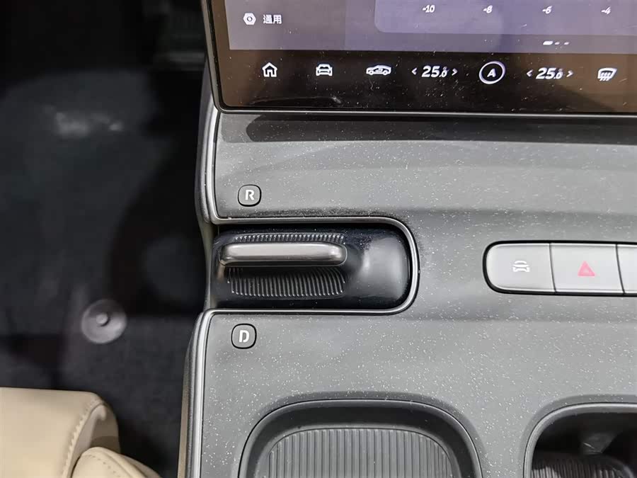 NIO ET5 2023 car image #14