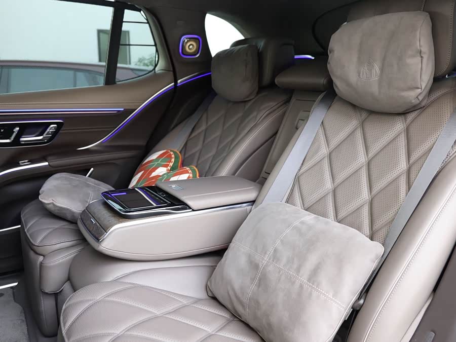 Mercedes-Benz MaybachEQS SUV 2025 #14 Mercedes-Benz MaybachEQS SUV 2025 car image #14