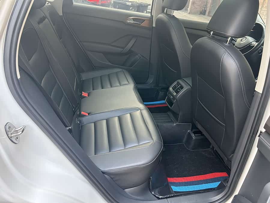 Volkswagen Tharu 2021 immagine di auto #14