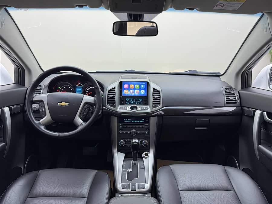 Chevrolet Captiva 2017 car image #14