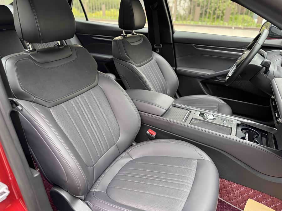 Ford Mondeo 2024 car image #14