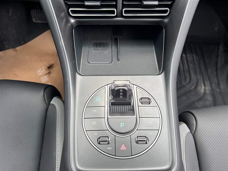 BYD Sea Lion 05 DM-i 2025 car image #14