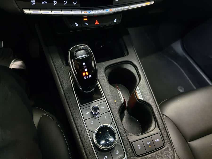 2020 car image #14