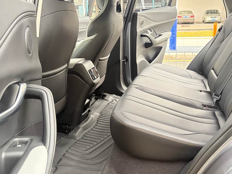 BYD Sea Lion 05 DM-i 2025 #14 BYD Sea Lion 05 DM-i 2025 car image #14