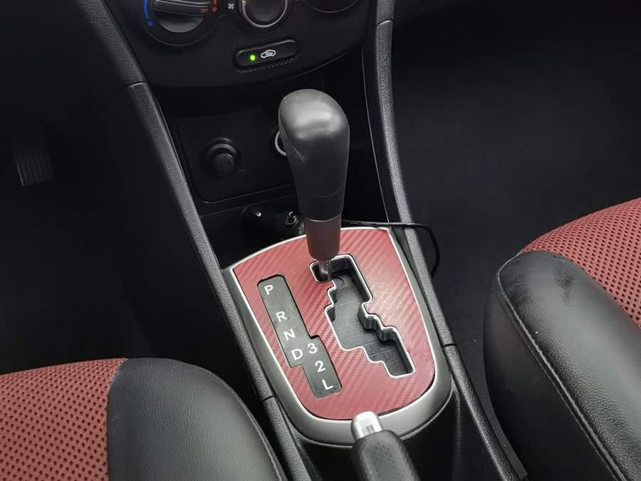 Mazda Reina Hatchback 2015 car image #14