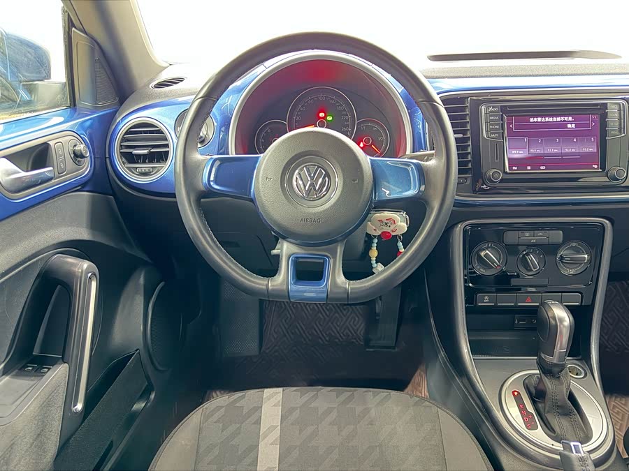 Volkswagen Beetle 2017 изображение автомобиля #14