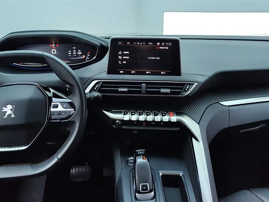 Peugeot 5008 2020 car image #14