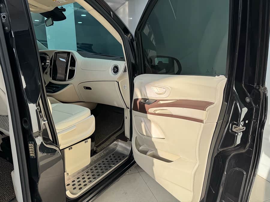 Mercedes-Benz Vito 2018 immagine di auto #14