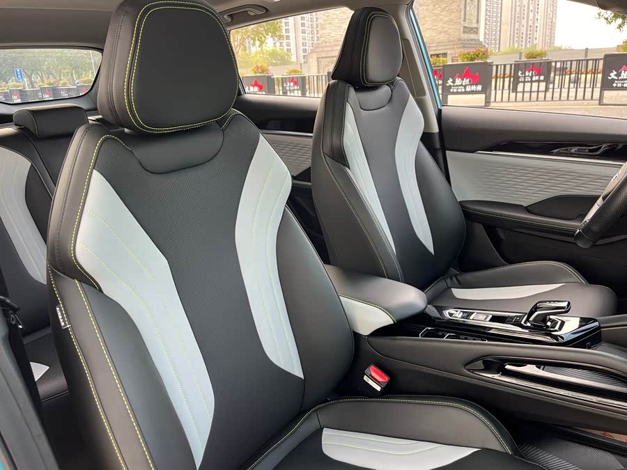 GEELY Coolray 2022 car image #14