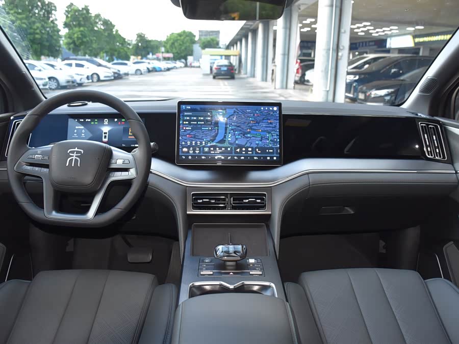 BYD SongL DM-i 2025 #14 BYD SongL DM-i 2025 car image #14