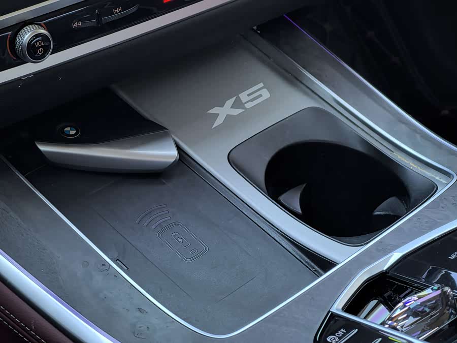 BMW X5 2024 car image #14