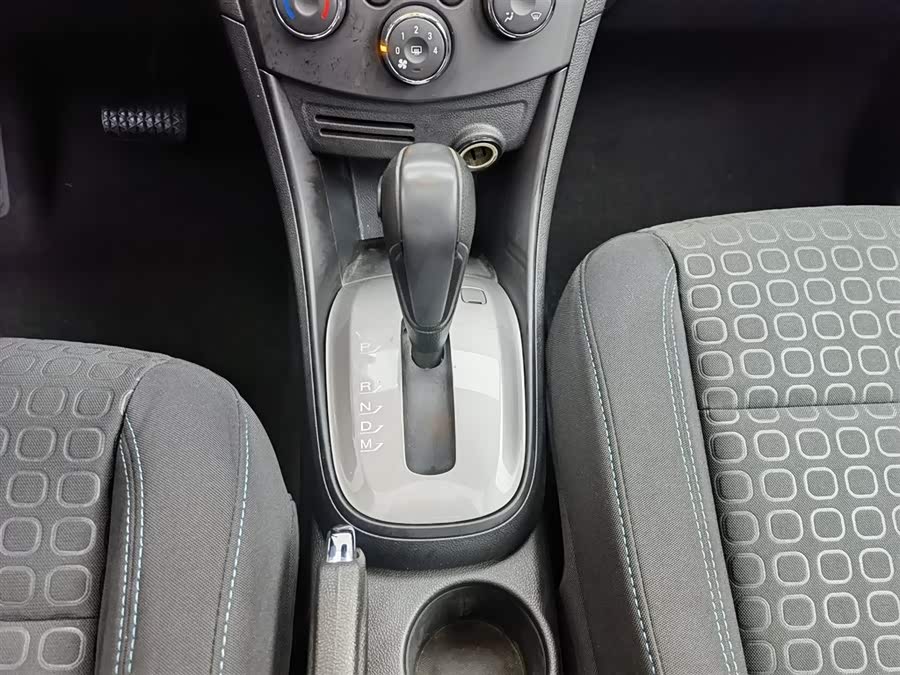 Chevrolet Tracker 2016 car image #14