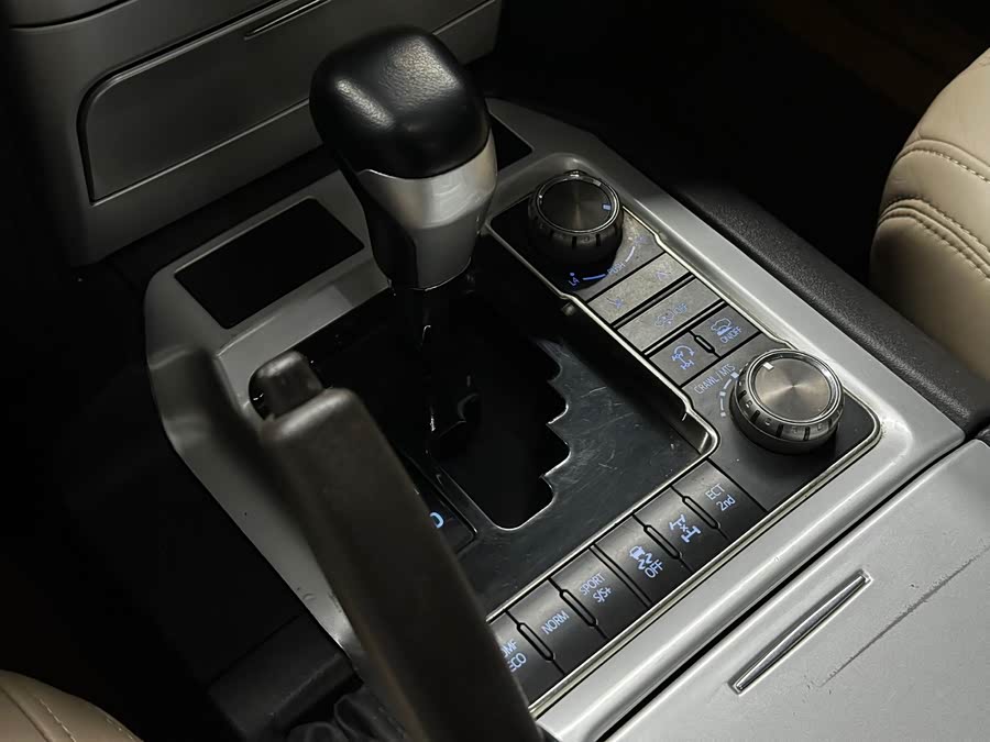 Toyota Land Cruiser 2009 car image #14