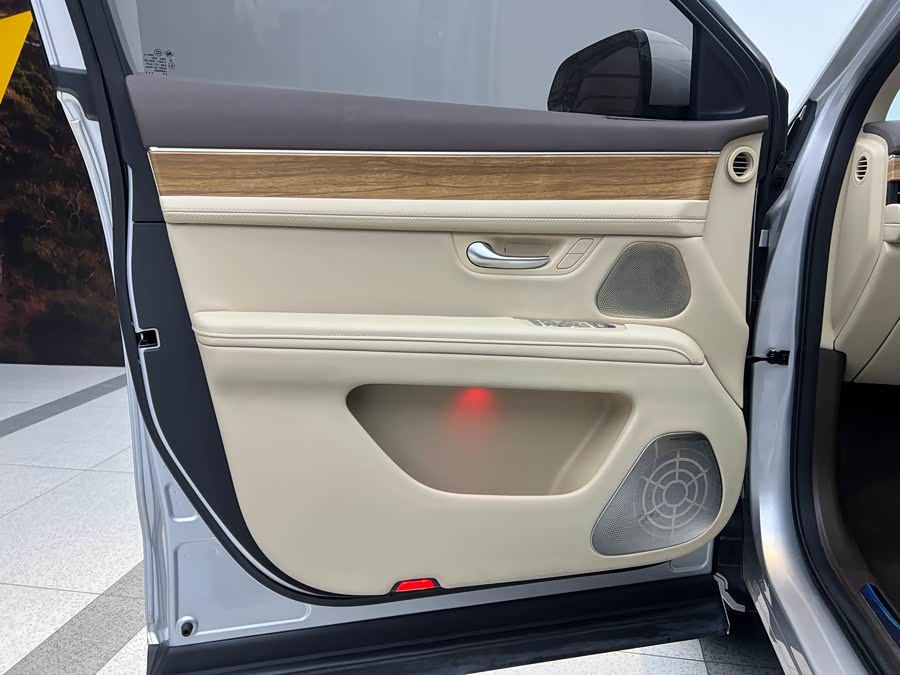 2024 immagine di auto #14