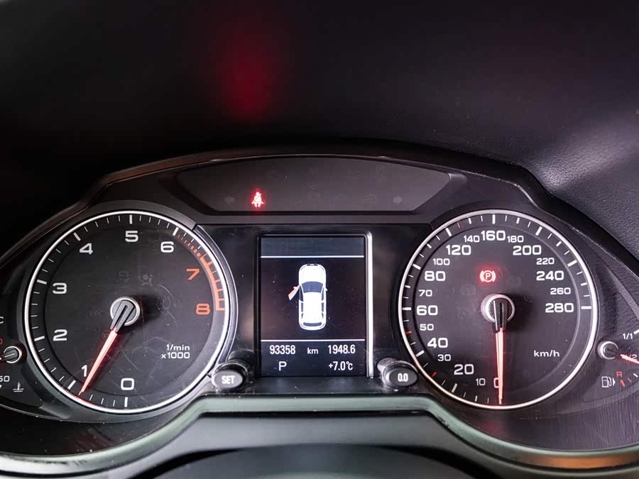 Audi Q5 2017 car image #14