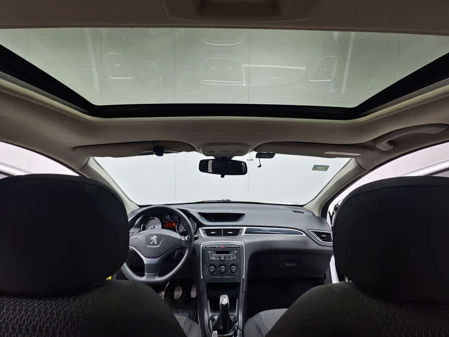 Peugeot 308 2014 car image #14