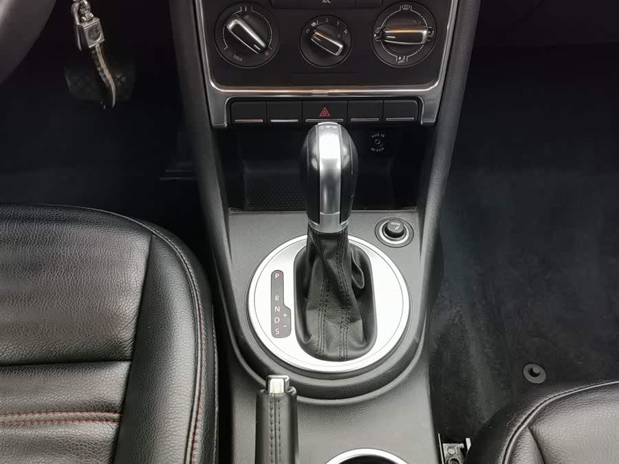 Volkswagen Beetle 2015 immagine di auto #14