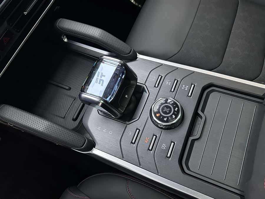 Jetour T2 2024 car image #14