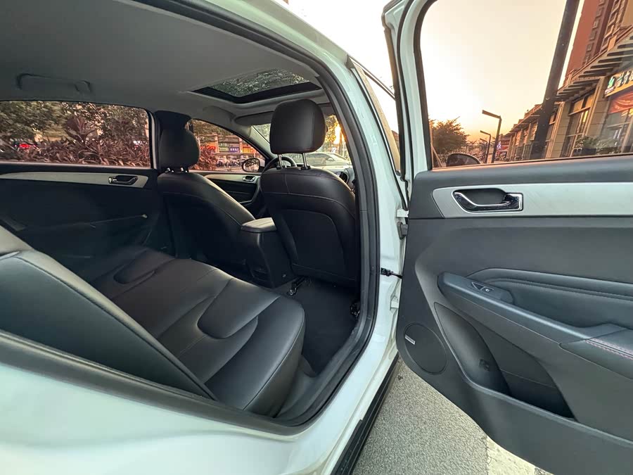 奇瑞 艾瑞泽5 2018 汽车图片 #14