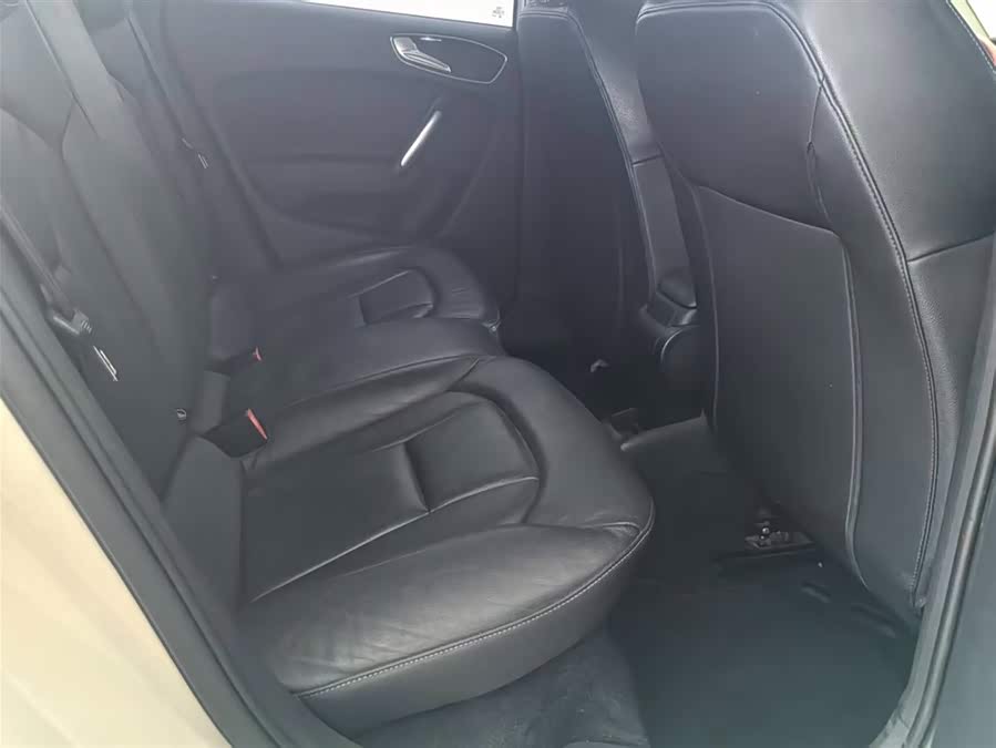 Audi A1 2014 car image #14