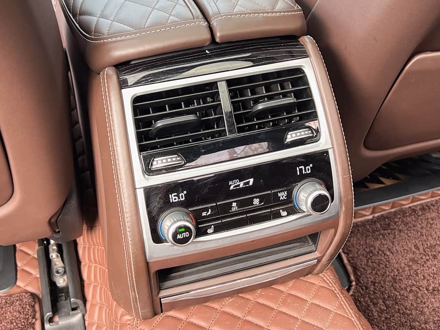 BMW 7 Series 2022 car image #14
