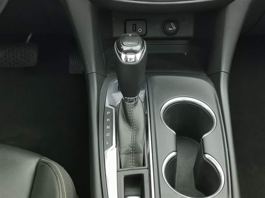 Chevrolet Equinox 2018 #14 Chevrolet Equinox 2018 car image #14