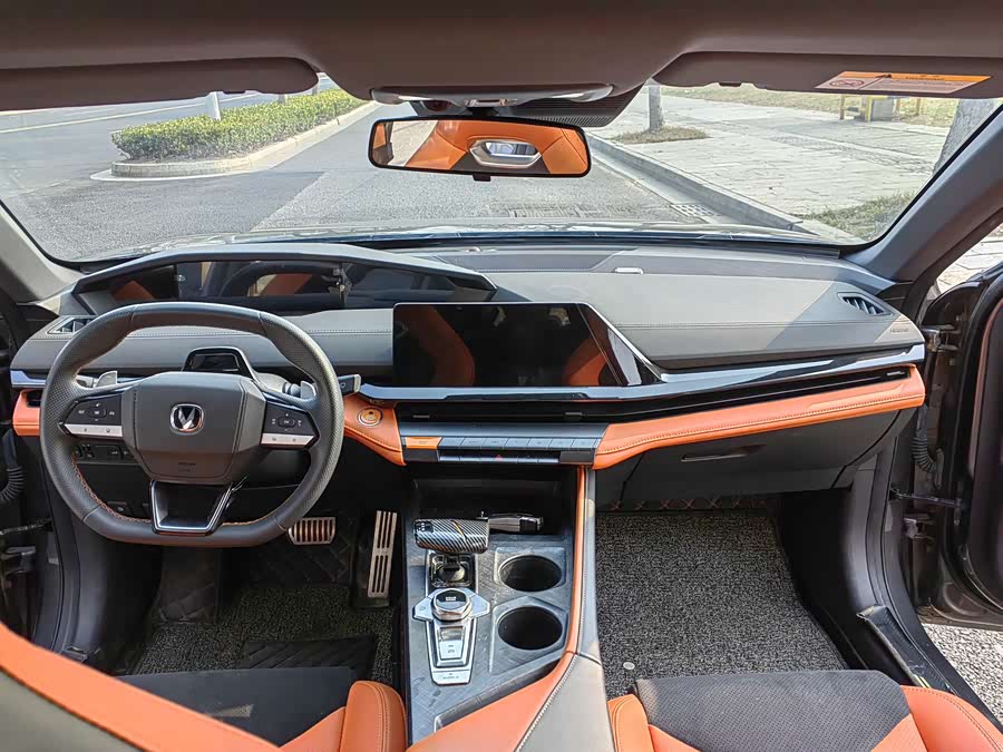 Changan UNI-V 2023 car image #14