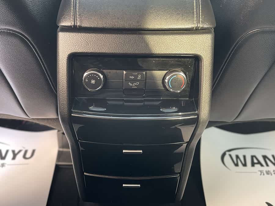 Ford Edge 2016 car image #14