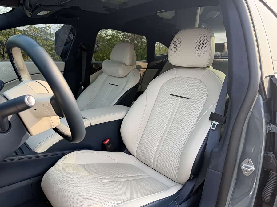 极氪 极氪007 2023 汽车图片 #14