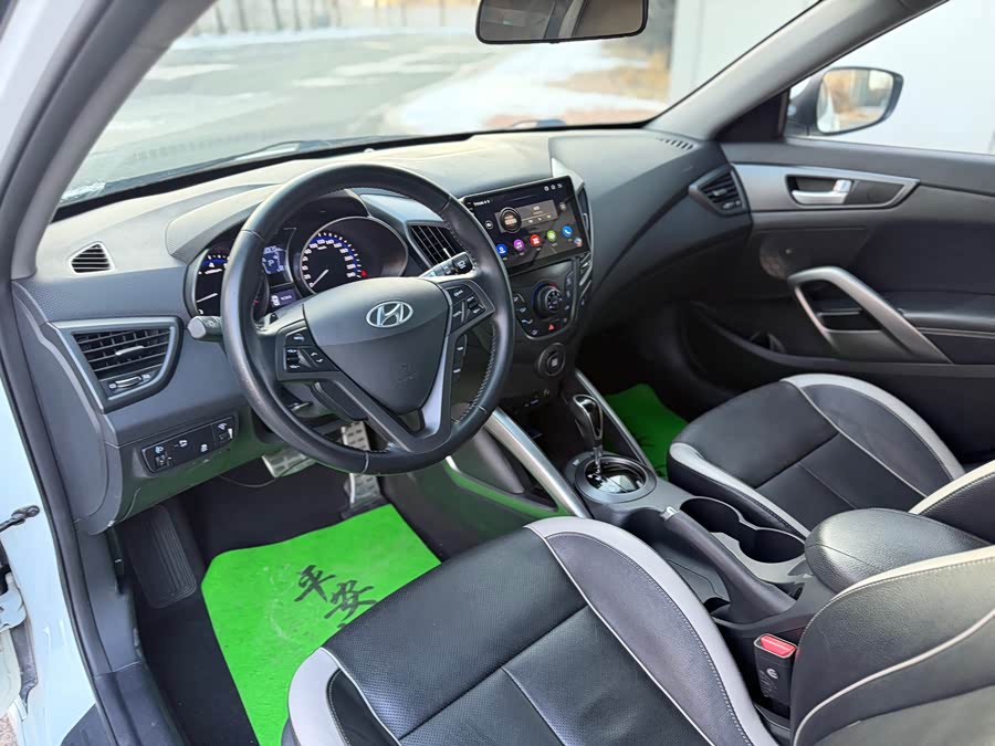 Hyundai Veloster 2015 #14 Hyundai Veloster 2015 car image #14