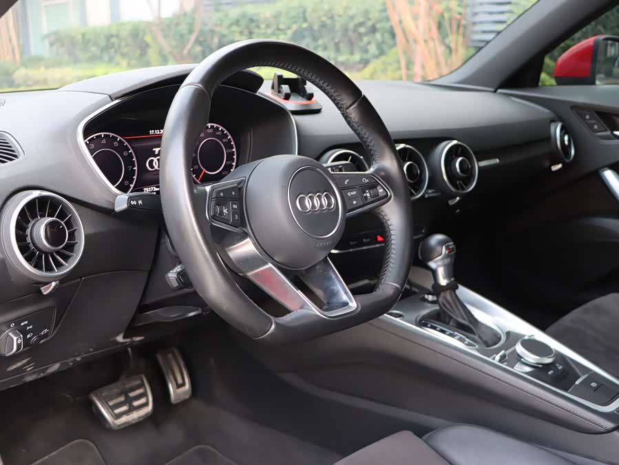 Audi TT 2017 car image #14