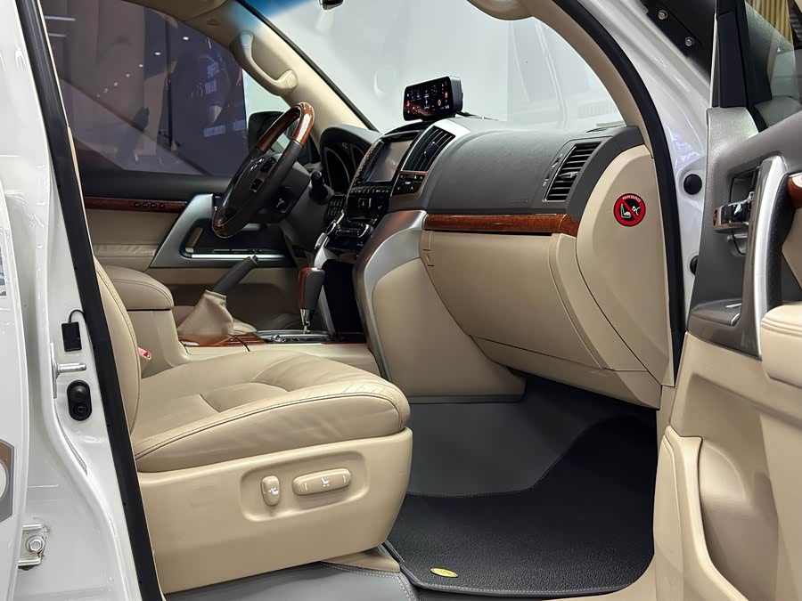 Toyota Land Cruiser 2015 car image #14