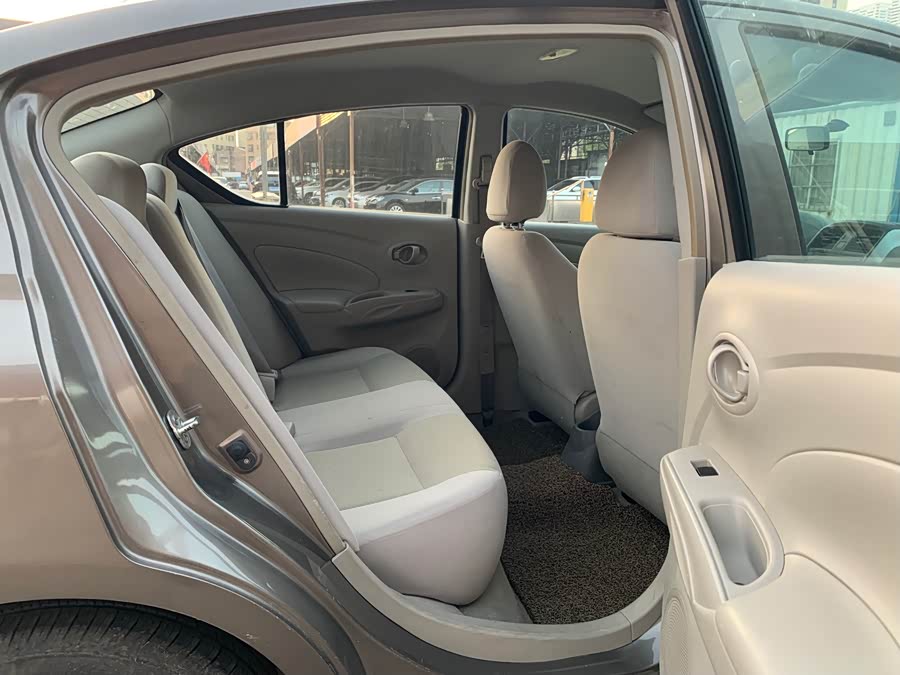 Nissan Sunny 2018 #14 Nissan Sunny 2018 car image #14