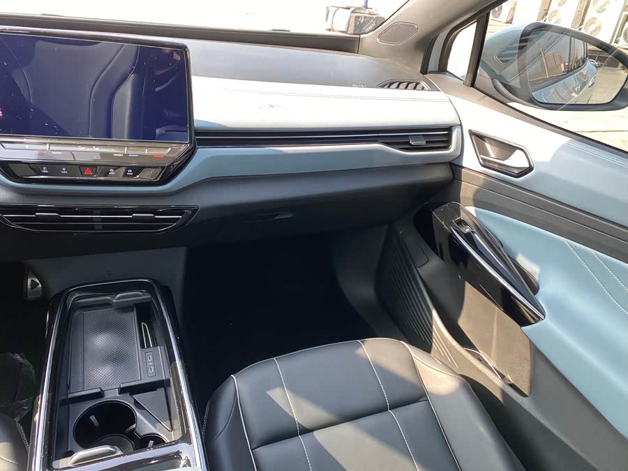 Volkswagen ID.4 X 2022 car image #14