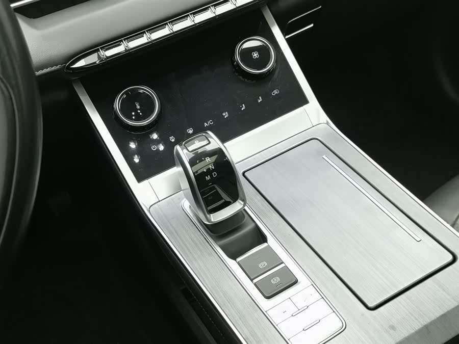 2022 car image #14