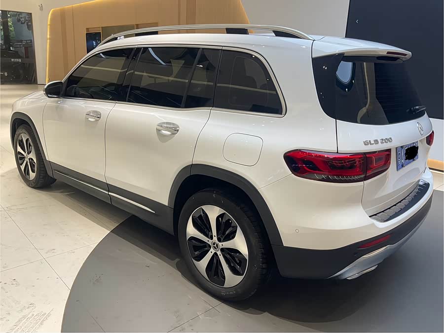 Mercedes-Benz GLB Class 2020 car image #14