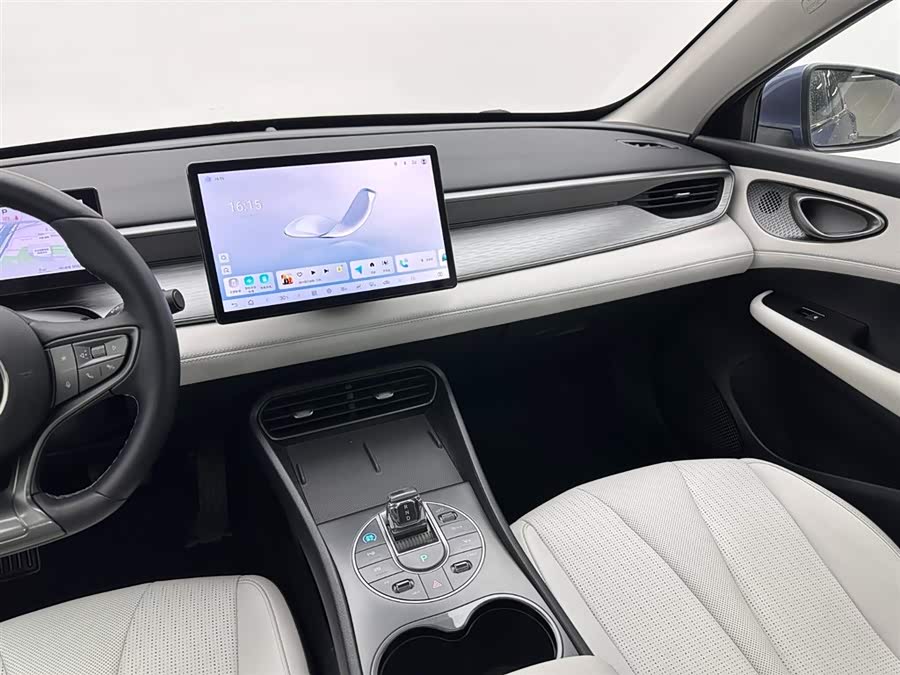 BYD Seal 05 DM-i 2025 car image #14