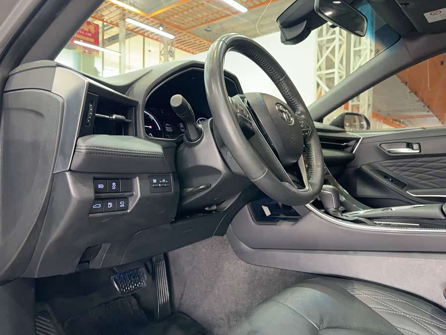 Toyota Avalon 2019 car image #14