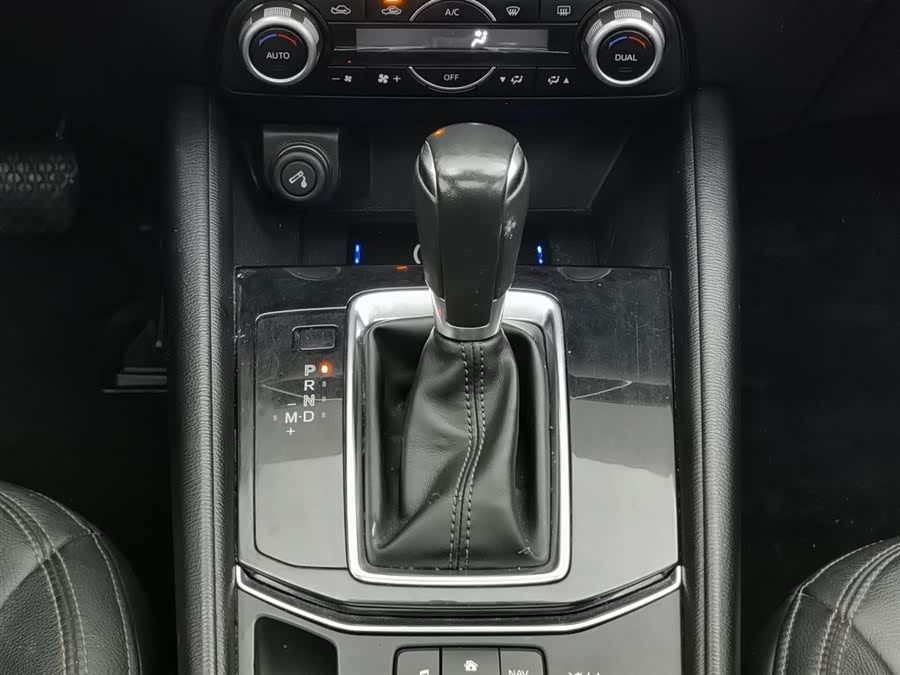 Mazda CX-5 2018 car image #14