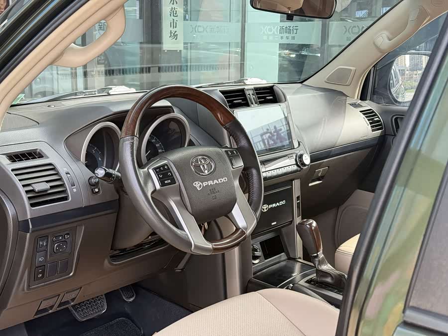 Toyota 2014 #14 Toyota 2014 car image #14