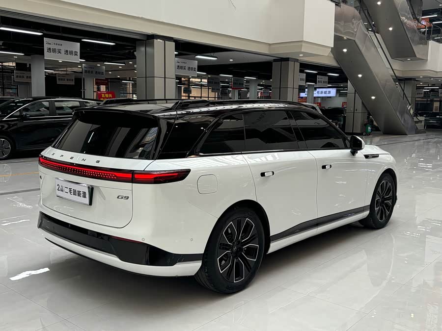 Xpeng G9 2025 car image #14