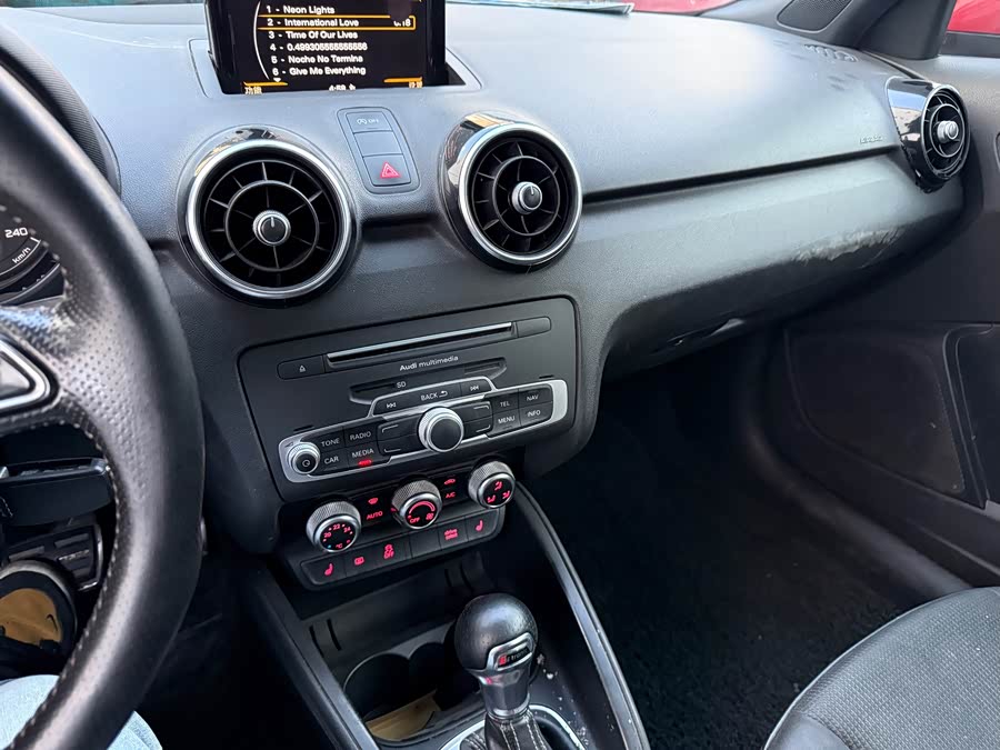 Audi A1 2017 car image #14